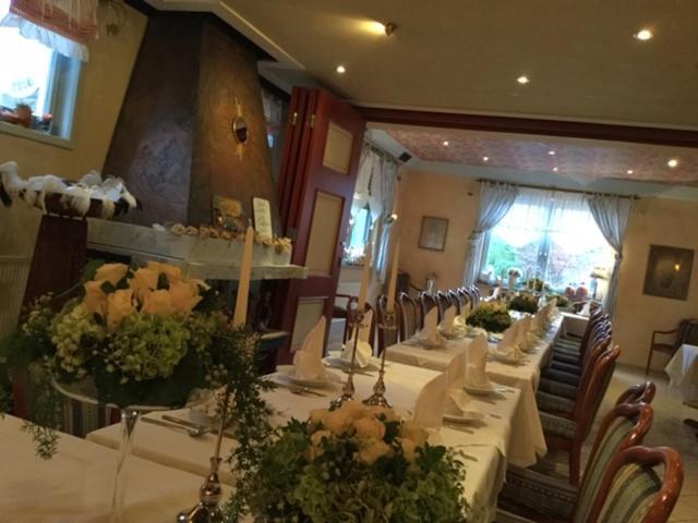 Zu Jeddelohs Lodge Hotel Gladenbach Ngoại thất bức ảnh